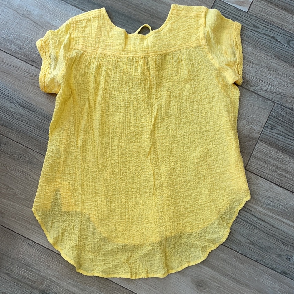 Yellow crinkled gauze top NWT - Picture 5 of 5